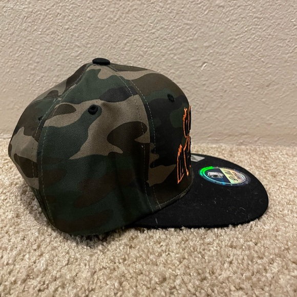 Pit Bull SnapBack “Game Member” Camo Hat - Picture 3 of 6